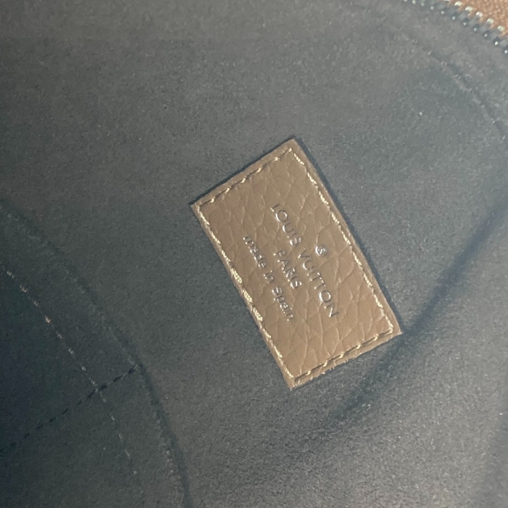 LOUIS VUITTON Authentic Brown Leather Tote Bag - Picture 14 of 15